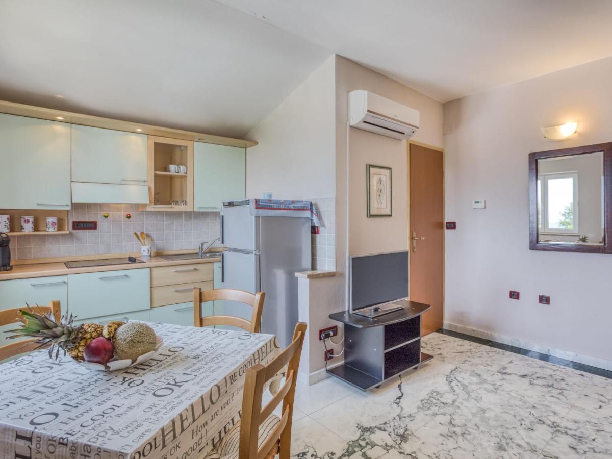 Apartment Daria-3 By Interhome Porec Esterno foto